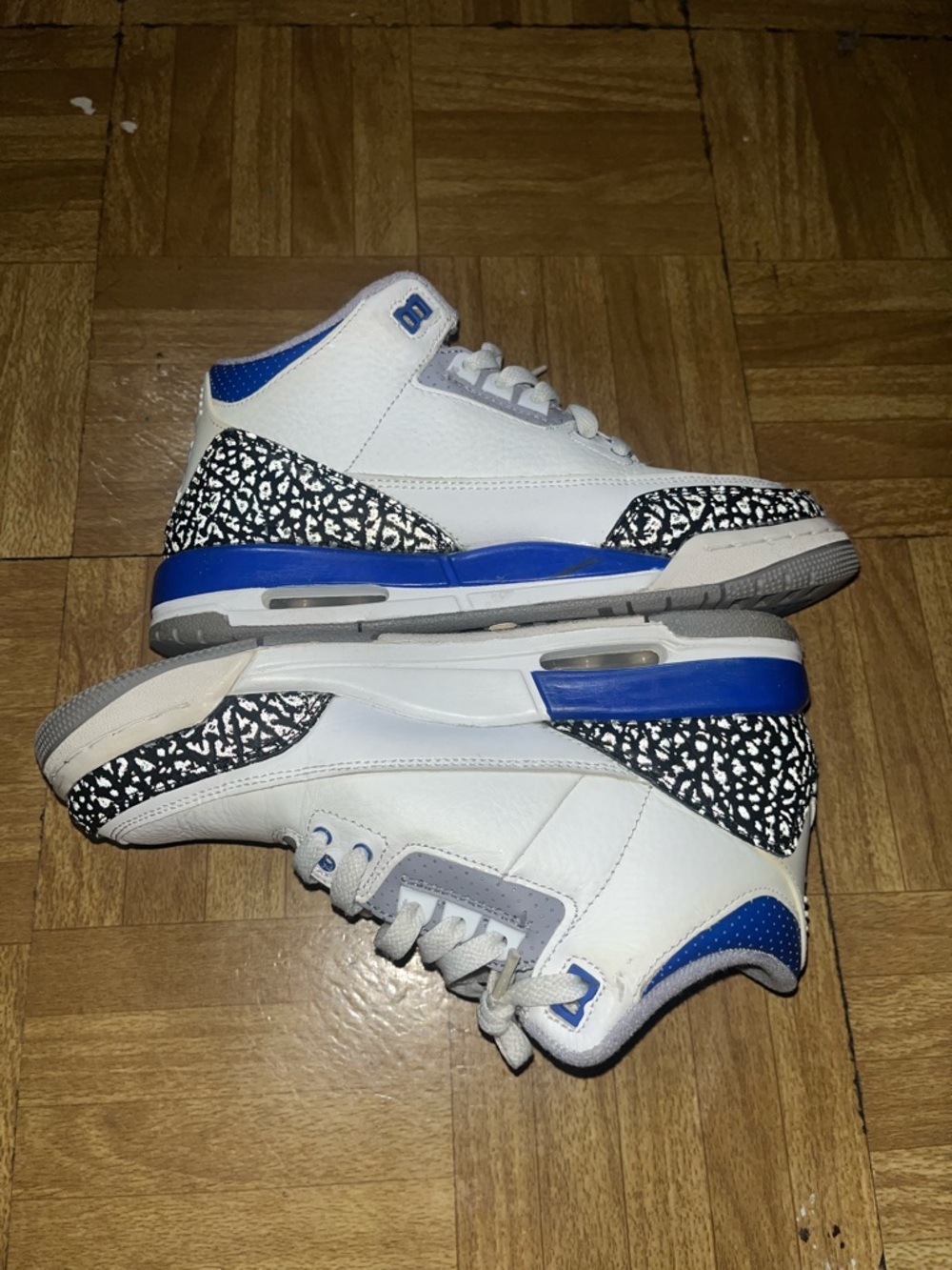 Jordan 3 Women / kids size 6.5Y